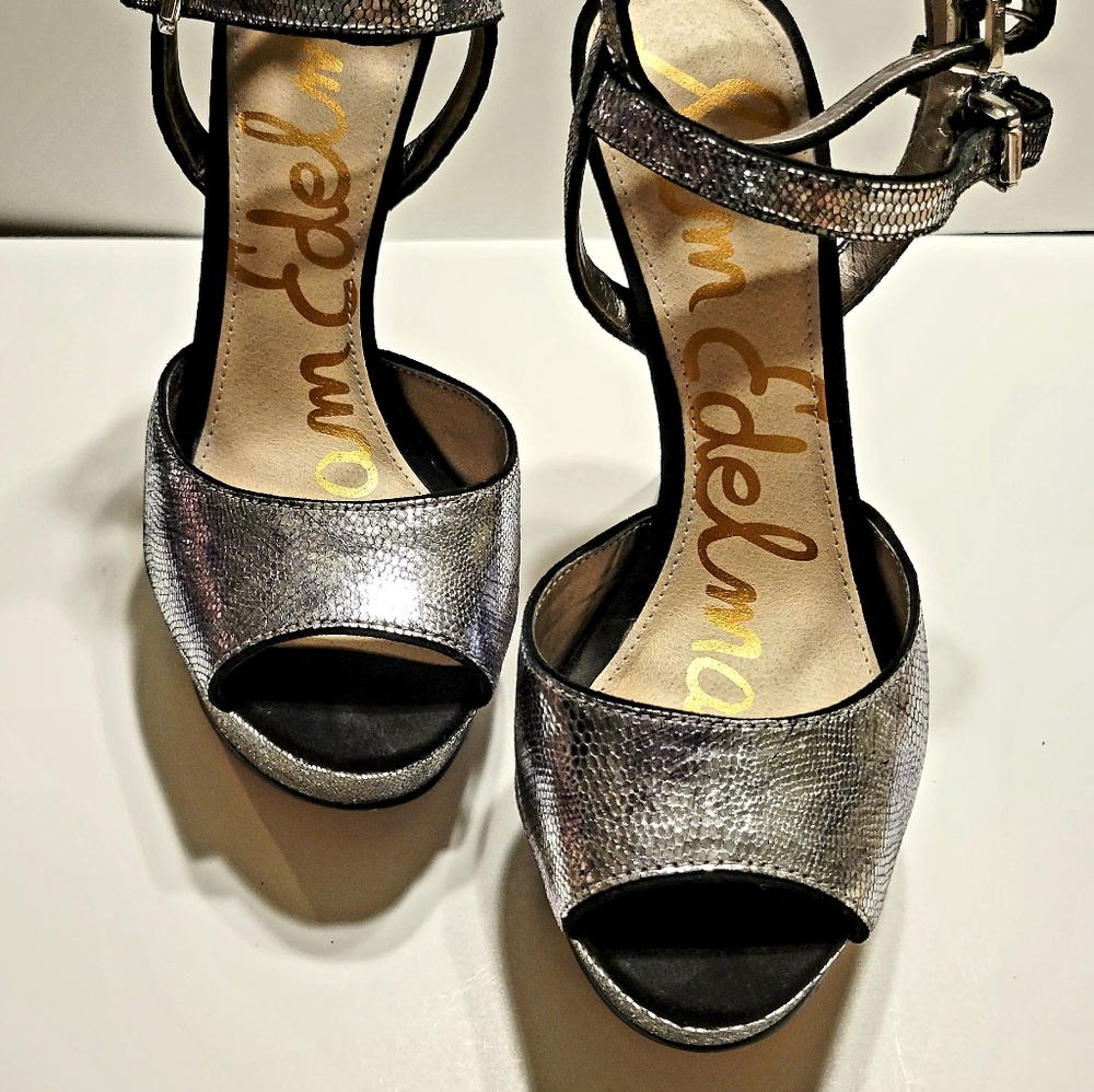 Metallic heels - Picture 2 of 4